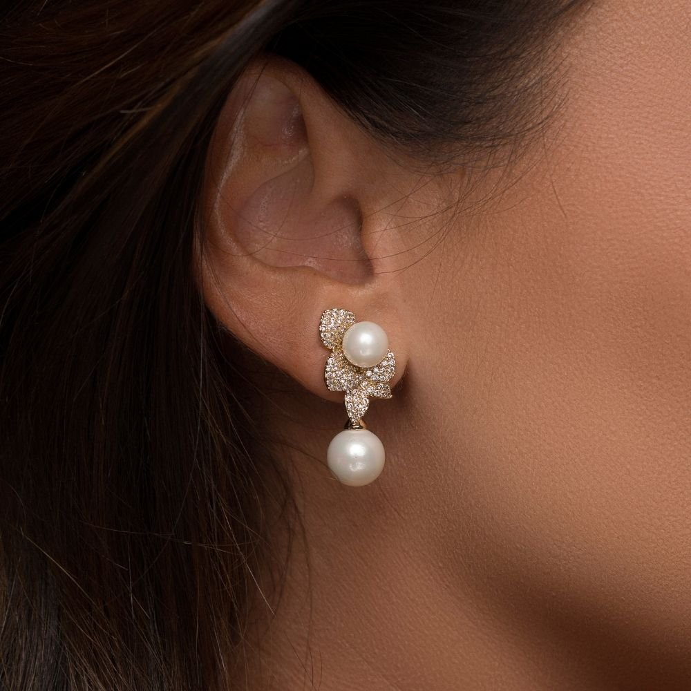 Brinco Essentials Microzirconias Com Perola Banho Ouro 18k
