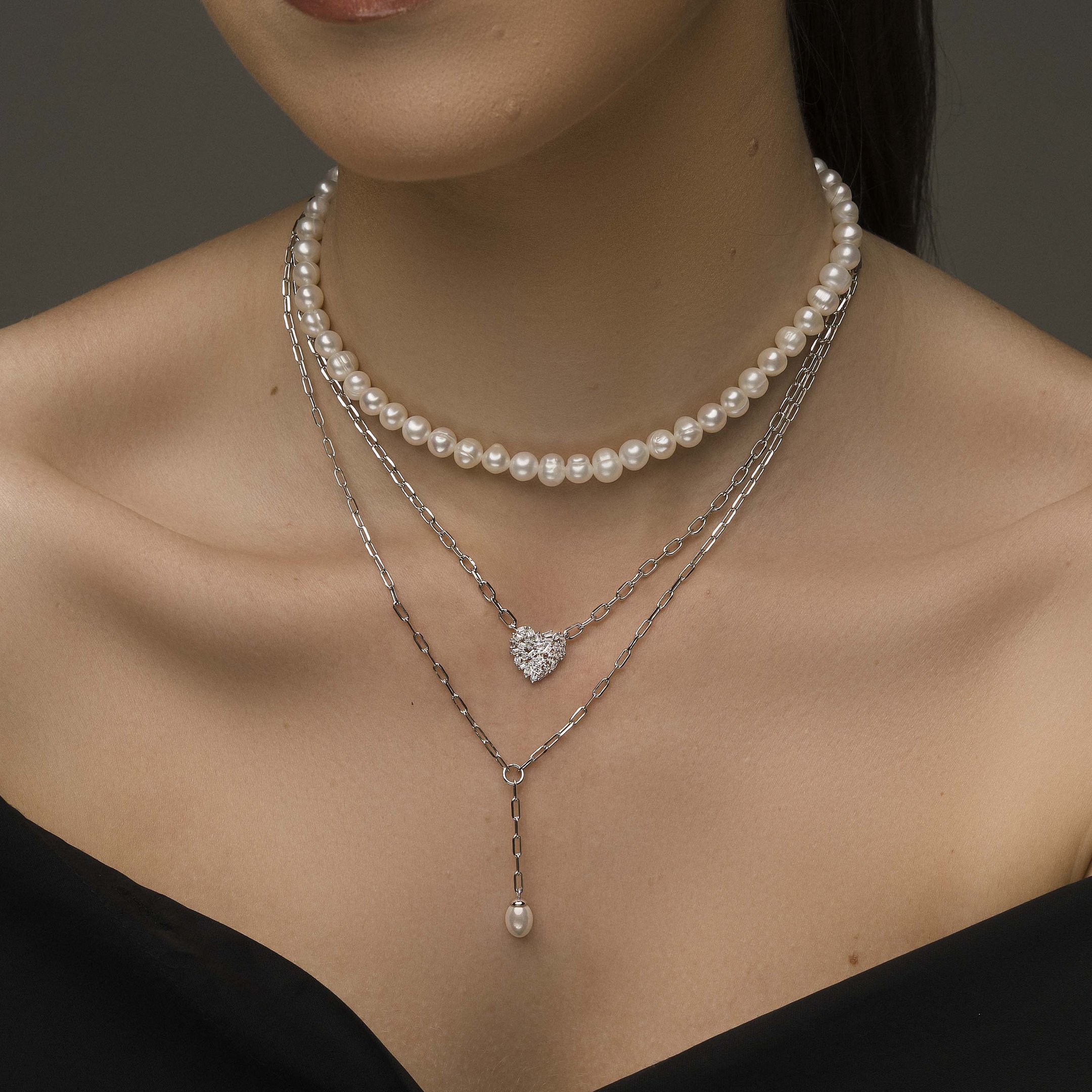 Colar Vita Aurea Elo Cartier Detalhe Perola Banho Rodio Branco