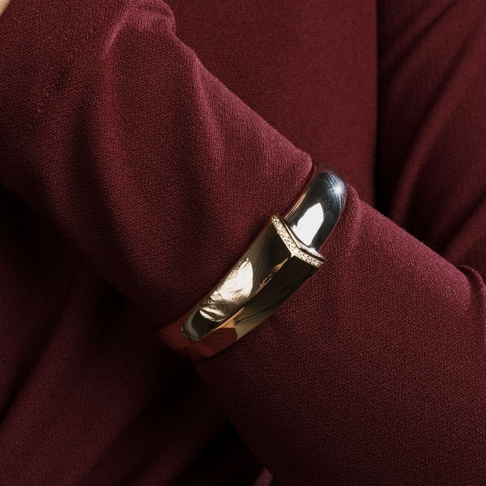 Bracelete Dual Embrace Banho Ouro 18k