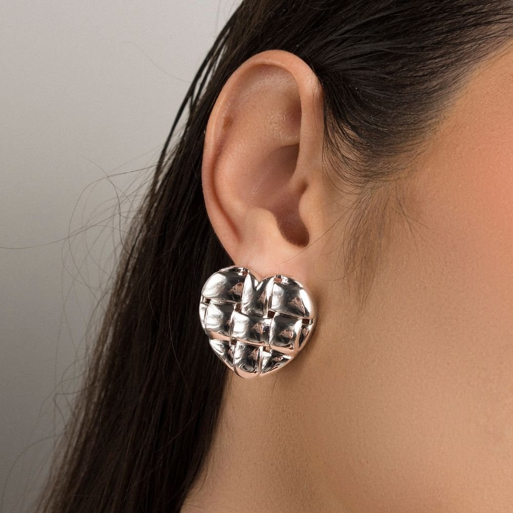 Brinco Vita Aurea Woven Heart Banho Rodio Branco