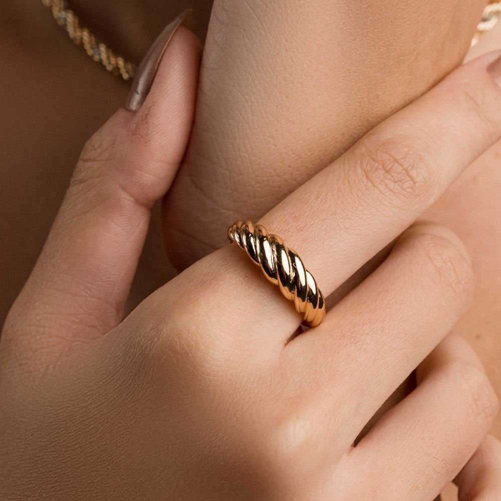 Anel Vita Aurea Croissant Banho Ouro 18k