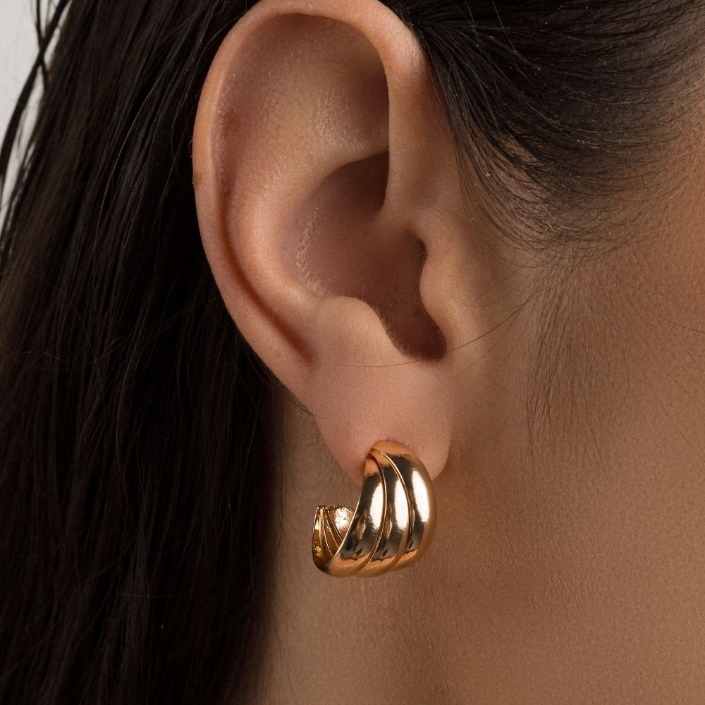 Brinco Vita Aurea Meia Argola Lisa Media Banho Ouro 18k