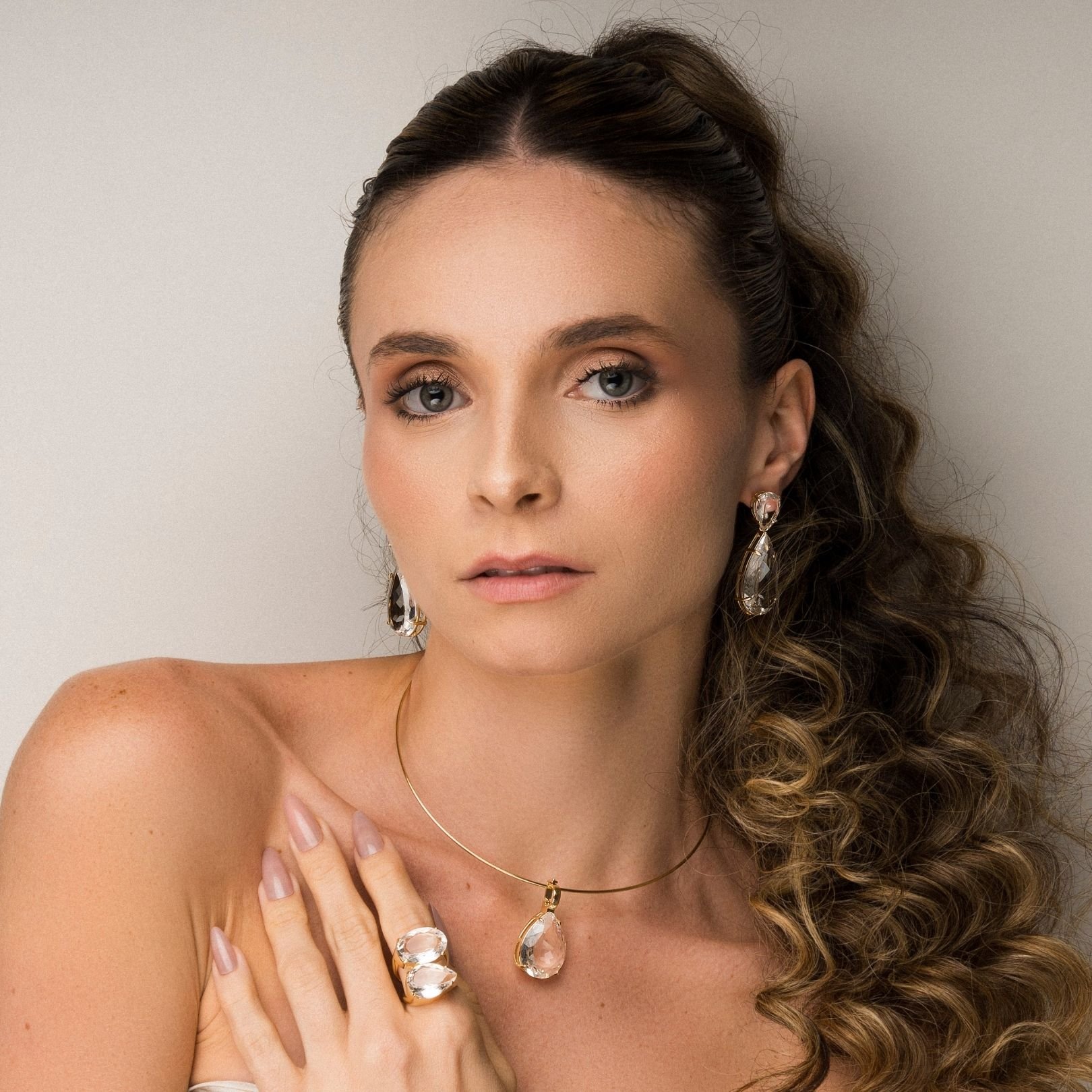 Anel Mona Lisa Oval E Gota Cristal Banho Ouro 18k