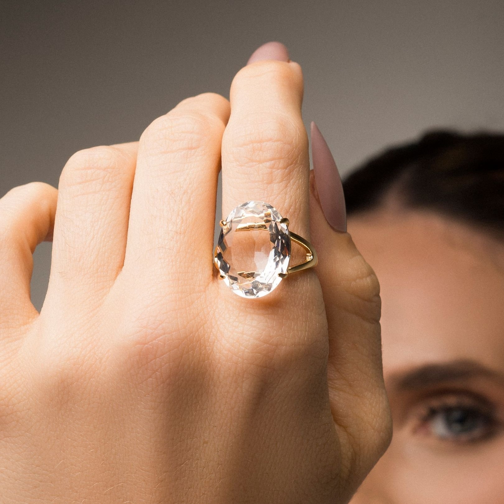 Anel Mona Lisa Oval Cristal Banho Ouro 18k