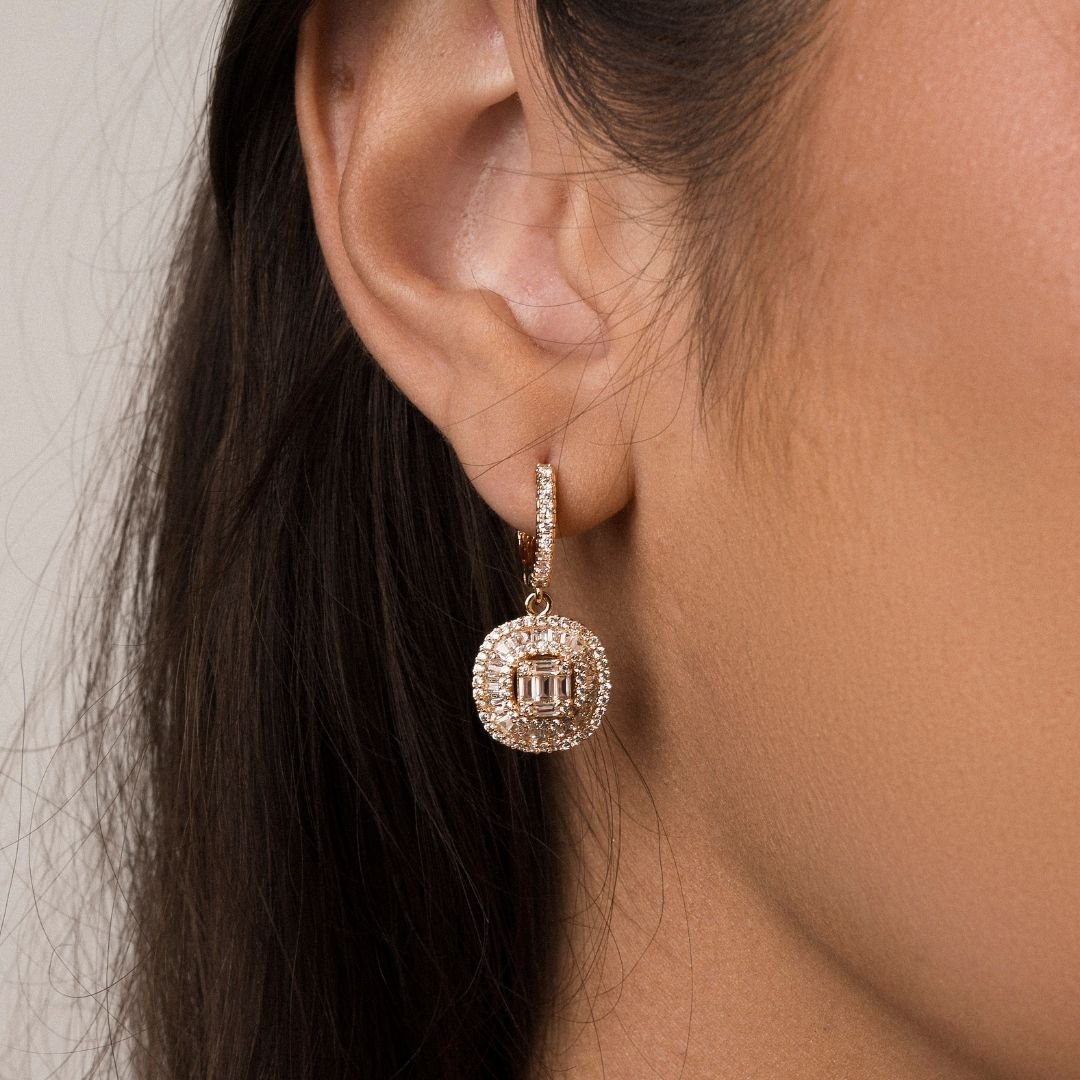 Brinco Plume Argola Earbling Cravejado Banho Ouro 18k