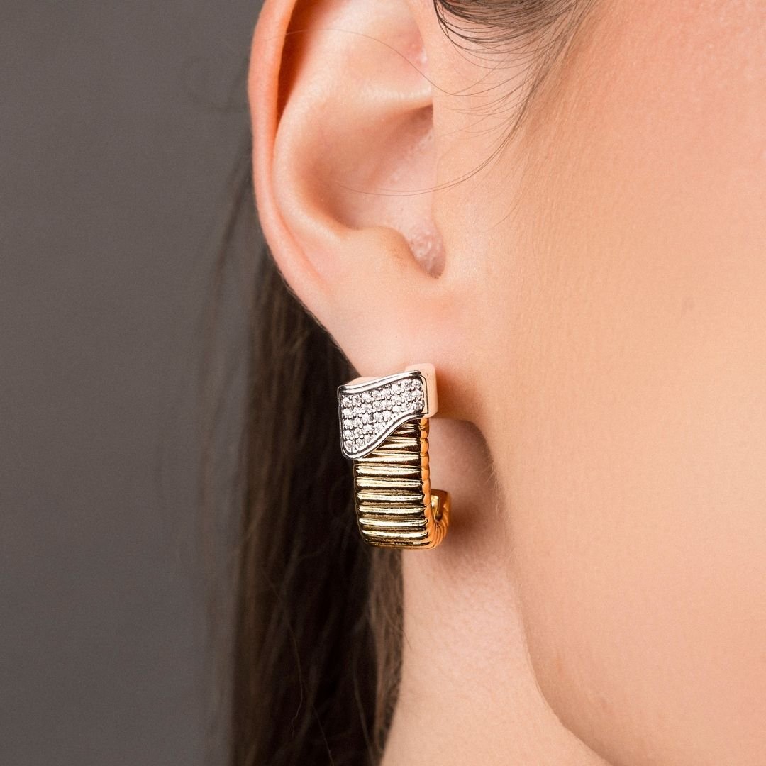 Conjunto Pilar Brinco + Aro Malha Cravejados Banho Ouro 18k