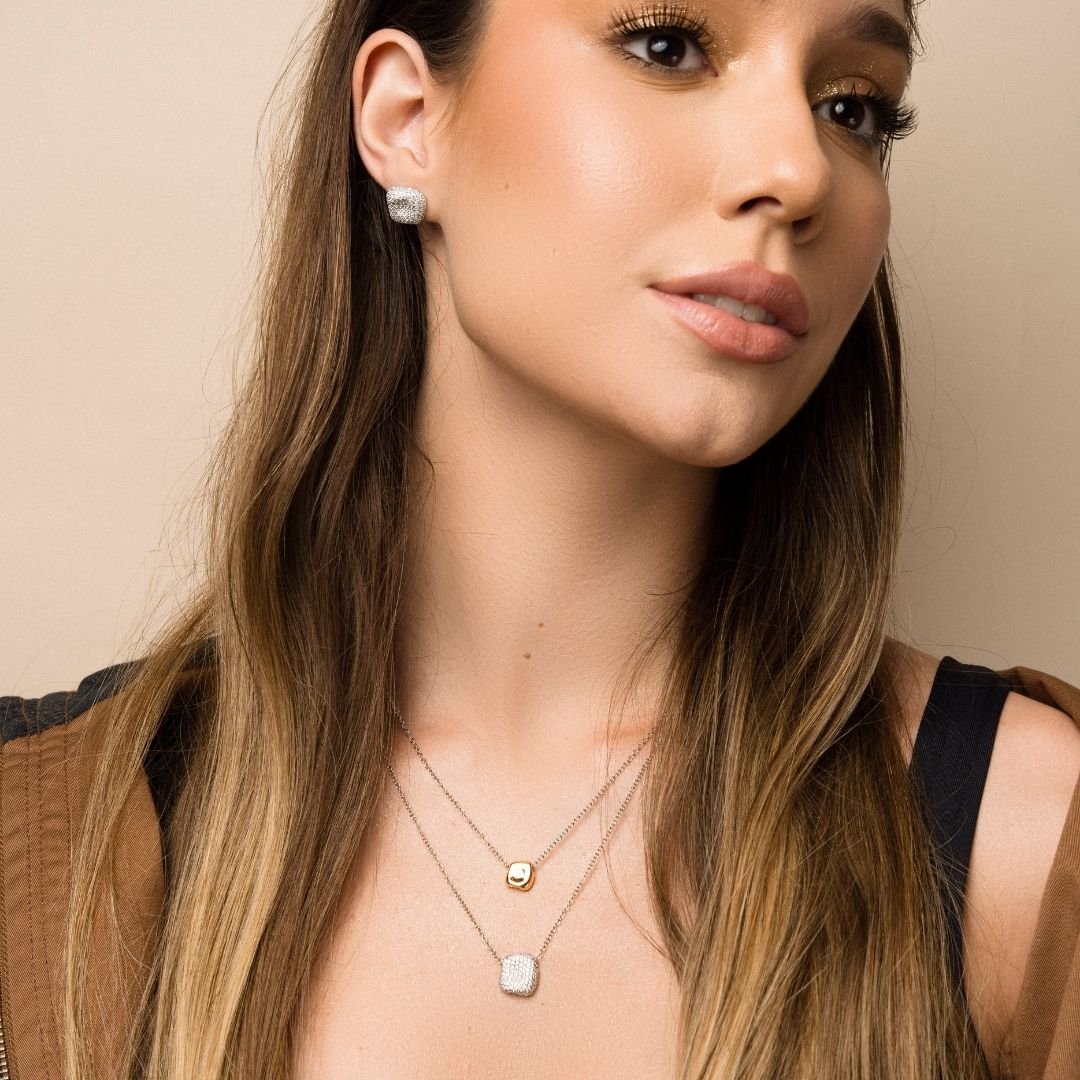 Conjunto Pilar Detalhe Em Ouro Banho Rodio Branco