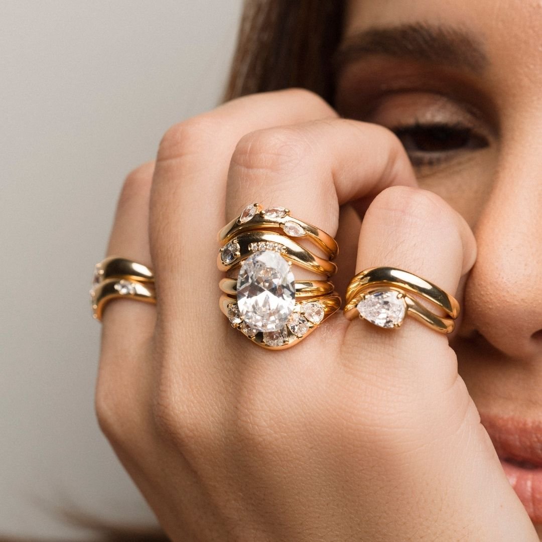 Anel Alquimia Gotinha Zirconia Organico Banho Ouro 18k