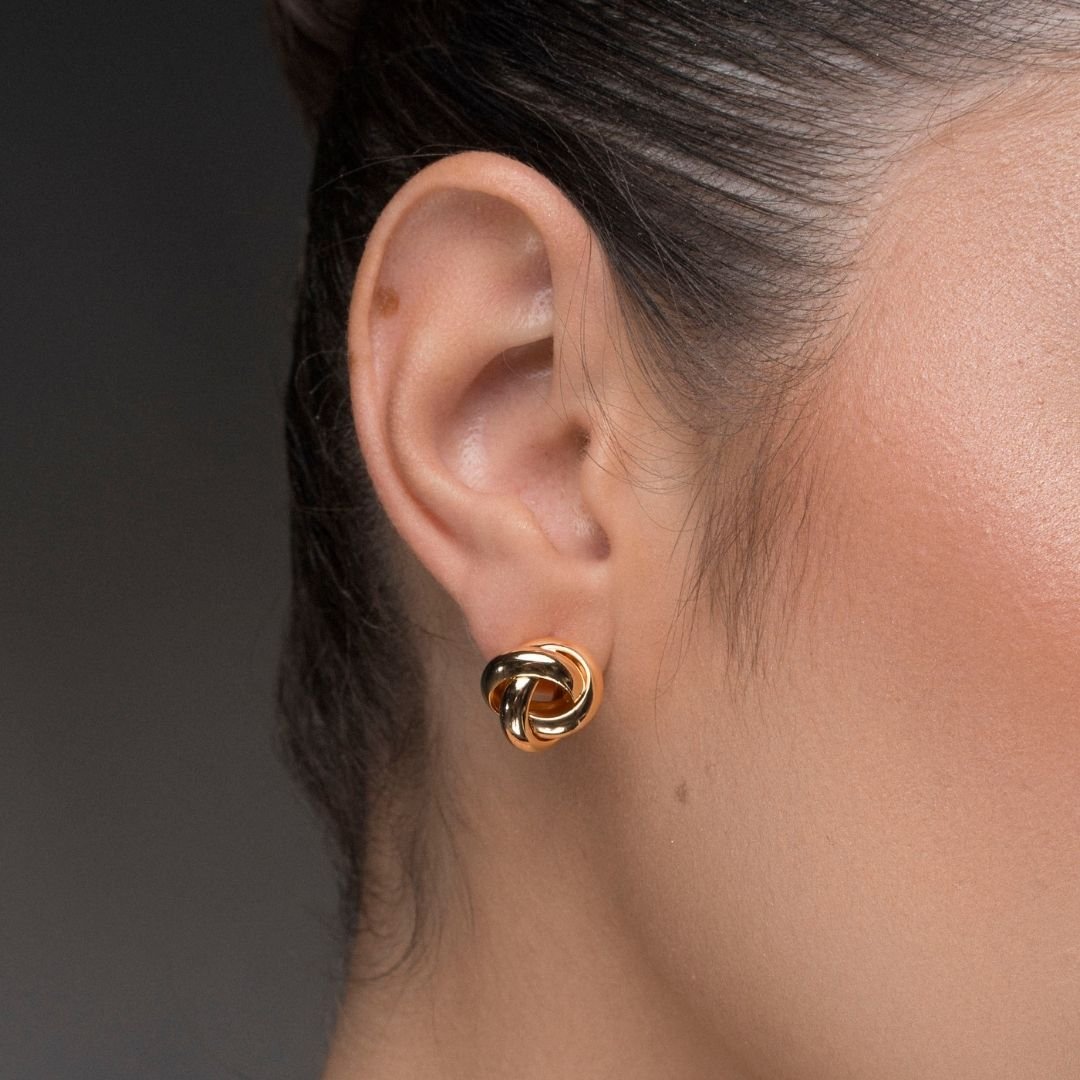 Brinco Singular No Banho Ouro 18k