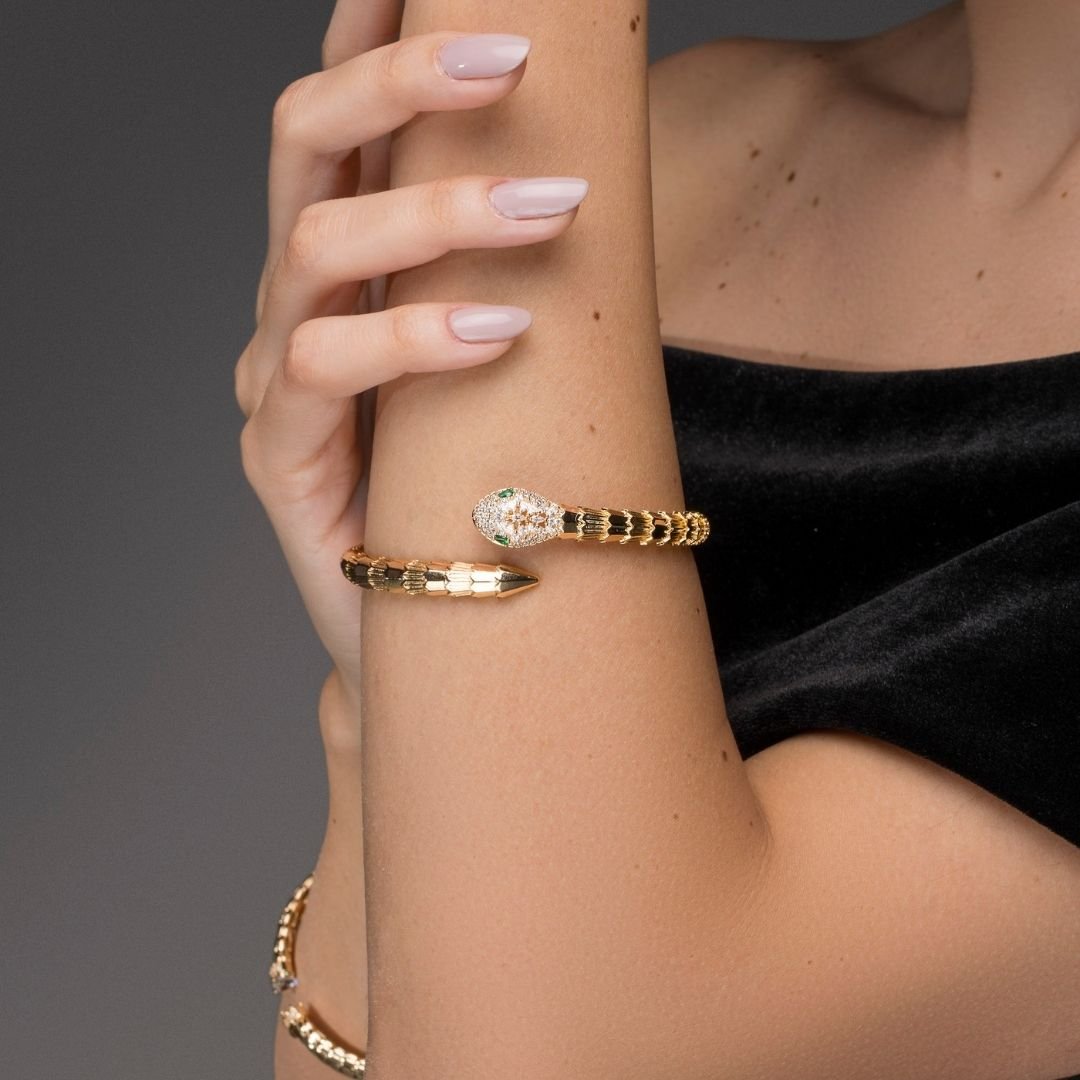 Bracelete Singular Serpente Inspiracao Bvlgari Banho Ouro 18k