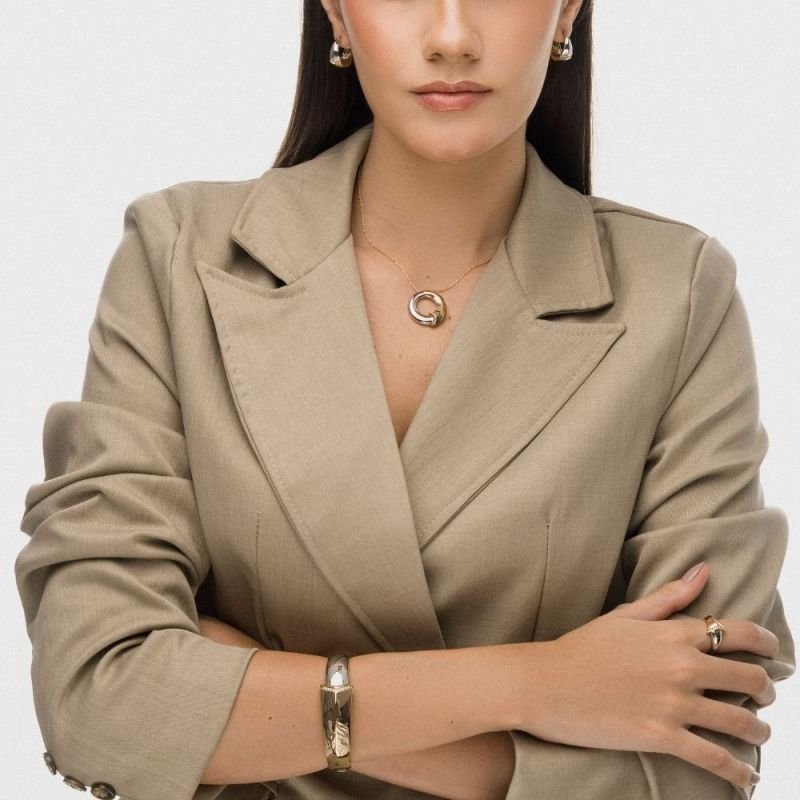 Bracelete Dual Embrace Banho Ouro 18k