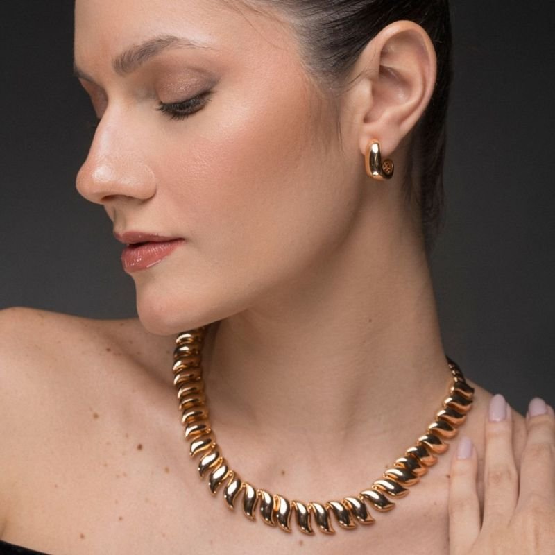 Colar Singular Elos Curvos Folha Banho Ouro 18k